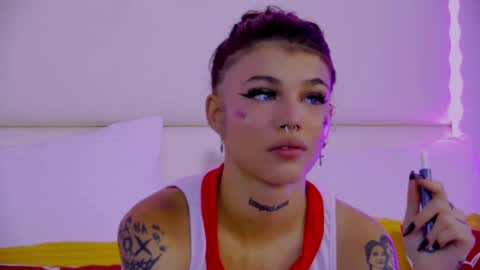 Snapshot of yasminstormx chatting on 05-19-26, 04:30 Diana online show from 05-19-26, 04:30