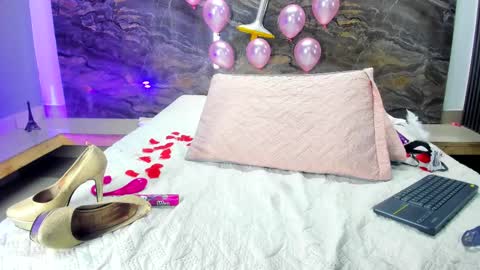 Snapshot of yaya____ chatting on 03-09-25, 07:56 yaya____ online show from 03-09-25, 07:56