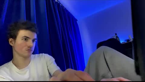 yayay333 online show from 12-23-25, 10:57