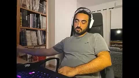 yeeaahoo online show from 09-08-25, 06:18