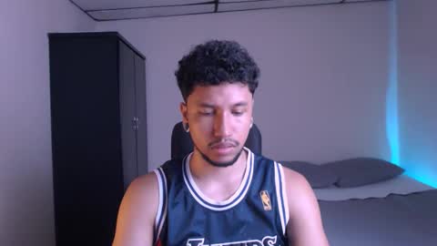 Snapshot of yeff_stone chatting on 09-25-25, 12:47 yeff online show from 09-25-25, 12:47