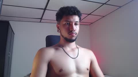 Snapshot of yeff_stone chatting on 10-24-25, 01:03 yeff online show from 10-24-25, 01:03