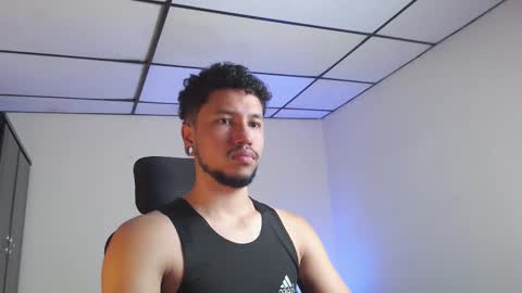 Snapshot of yeff_stone chatting on 10-29-25, 12:57 yeff online show from 10-29-25, 12:57