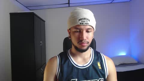 Snapshot of yeff_stone chatting on 11-05-25, 02:22 yeff online show from 11-05-25, 02:22