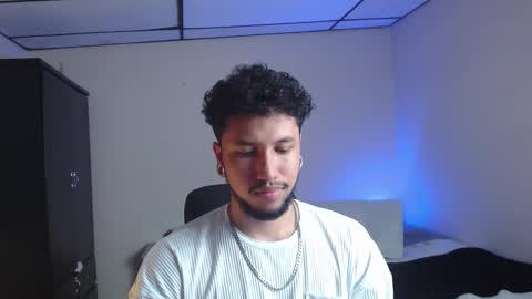 Snapshot of yeff_stone chatting on 11-08-25, 02:12 yeff online show from 11-08-25, 02:12