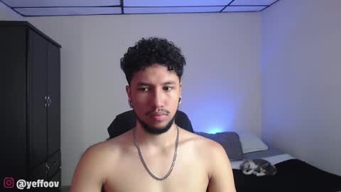 Snapshot of yeff_stone chatting on 11-11-25, 06:30 yeff online show from 11-11-25, 06:30