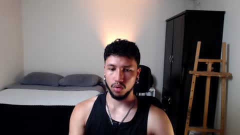 Snapshot of yeff_stone chatting on 06-25-26, 12:54 yeff online show from 06-25-26, 12:54