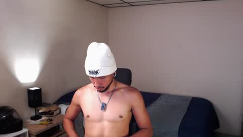 Snapshot of yeff_stone chatting on 08-01-26, 01:38 yeff online show from 08-01-26, 01:38