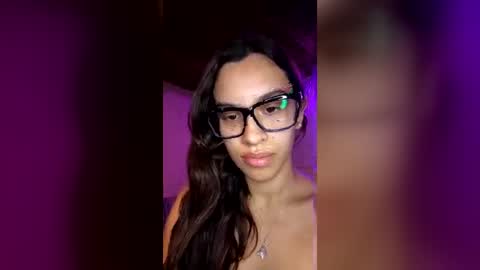 yegonzalez00 online show from 08-06-26, 11:28