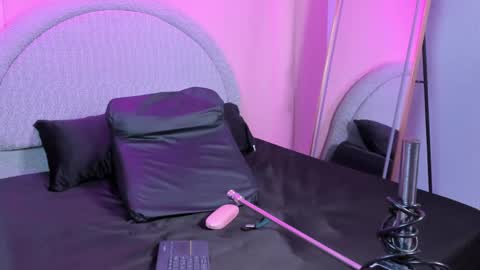 yeika_foxy online show from 04-24-26, 11:12