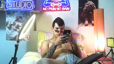 yeisoncastellanos1999 online show from 10-23-25, 02:00