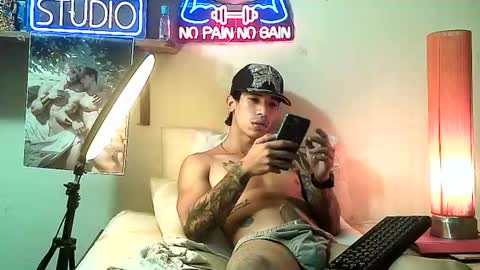 yeisoncastellanos1999 online show from 11-29-25, 11:19