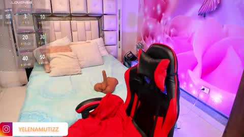 yelena  online show from 11-15-25, 01:40