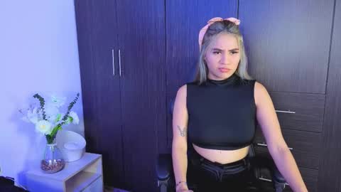 Yeli Amber online show from 01-07-26, 01:19