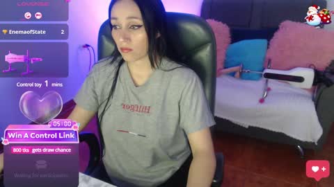 Snapshot of yeliana_sexy chatting on 12-21-24, 03:58 Valery  online show from 12-21-24, 03:58