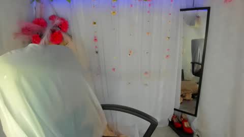 YELINA online show from 02-22-26, 12:23