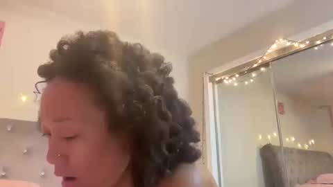 Snapshot of yella_princess chatting on 01-07-26, 04:48 Yella Princess online show from 01-07-26, 04:48