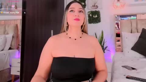 yellow_lily online show from 02-24-26, 04:38