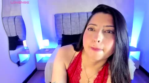 Snapshot of yensy_2614 chatting on 05-12-26, 09:23 Yensy online show from 05-12-26, 09:23