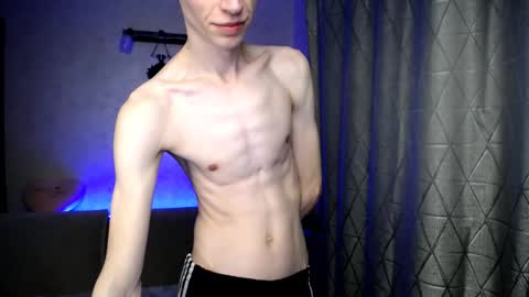 Snapshot of yes_cute_boy_ chatting on 03-02-25, 01:04 Eden online show from 03-02-25, 01:04