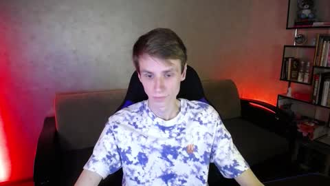 Snapshot of yes_cute_boy_ chatting on 10-01-25, 06:14 Eden online show from 10-01-25, 06:14