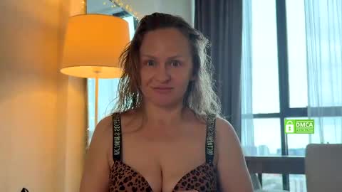 Snapshot of yes_mommy_zlata chatting on 04-04-26, 06:44 Zlata online show from 04-04-26, 06:44