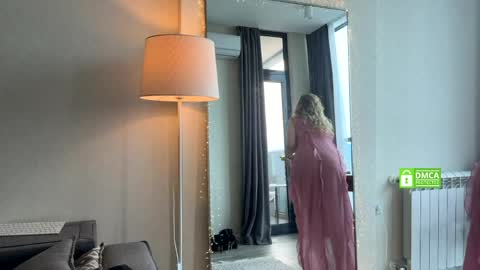 Snapshot of yes_mommy_zlata chatting on 04-18-26, 07:12 Zlata online show from 04-18-26, 07:12