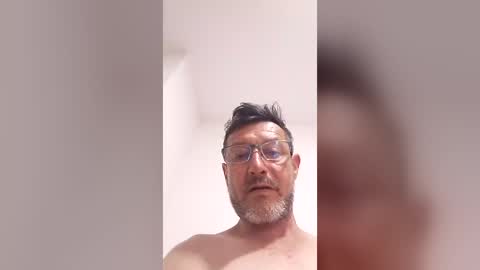 Snapshot of yescam_724 chatting on 07-18-26, 12:20 yescam_724 online show from 07-18-26, 12:20