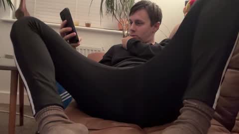 Snapshot of yesimlonely chatting on 02-09-25, 10:32 Sal online show from 02-09-25, 10:32