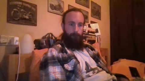 yeti_92 online show from 02-08-25, 06:01