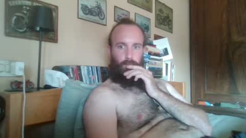 yeti_92 online show from 08-06-26, 04:20