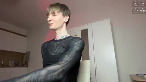 yexes online show from 03-18-26, 02:47