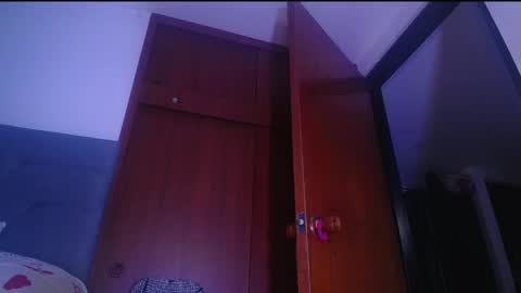 Yiny online show from 04-23-26, 12:29