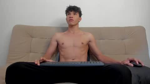 yizus_bonz online show from 06-13-26, 04:38