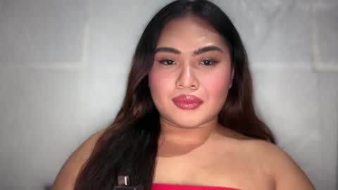 yllana love online show from 12-16-25, 01:49