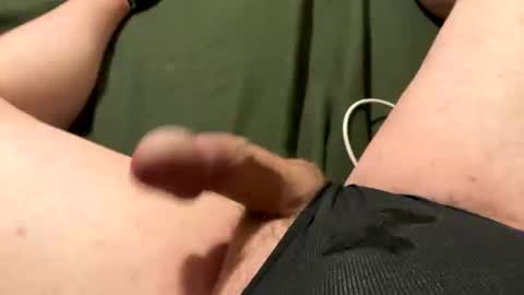 Snapshot of ymcaboy1982 chatting on 10-27-25, 12:04 Yes I have a huge dick online show from 10-27-25, 12:04