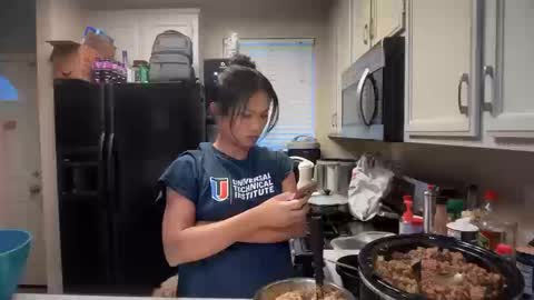 Palmela Handerson online show from 10-13-25, 03:45