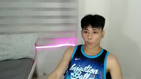 Snapshot of ynotyu chatting on 10-04-25, 03:32 ynotyu online show from 10-04-25, 03:32