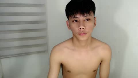 Snapshot of ynotyu chatting on 10-08-25, 09:18 ynotyu online show from 10-08-25, 09:18