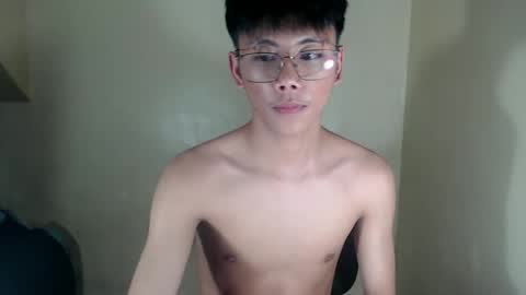 Snapshot of ynotyu chatting on 11-02-25, 04:20 ynotyu online show from 11-02-25, 04:20