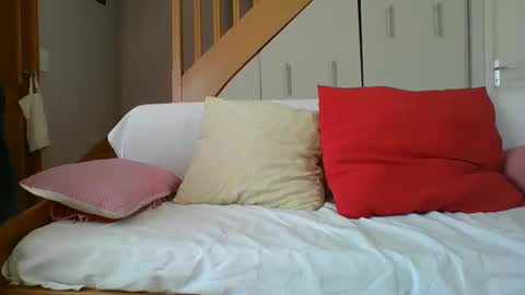 Snapshot of yoannsexmalo chatting on 04-21-26, 01:17 Yoann online show from 04-21-26, 01:17