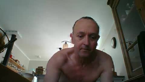 Snapshot of yoannsexmalo chatting on 04-29-26, 07:01 Yoann online show from 04-29-26, 07:01