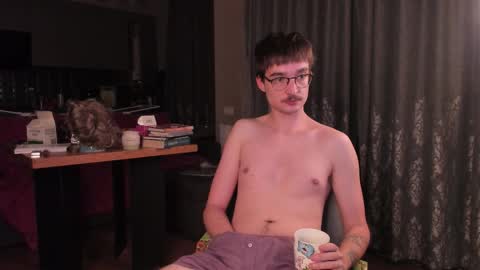 Max online show from 01-07-26, 04:04