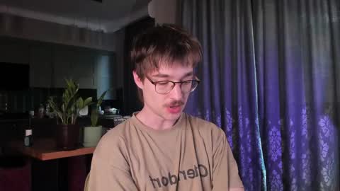 Snapshot of yoga_pizza_420 chatting on 05-11-26, 03:34 Max online show from 05-11-26, 03:34