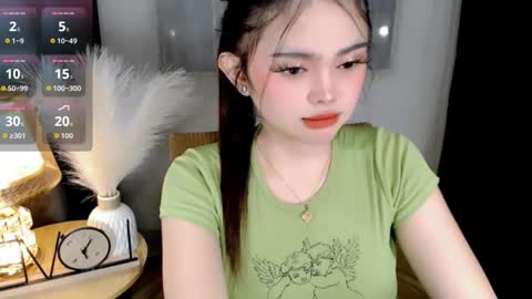 Snapshot of yogirl_abby chatting on 01-13-26, 07:30 Hi i am Abby i am Filipina Aussie youve ever wanted to meet NOT INTO CHEAP GUY online show from 01-13-26, 07:30
