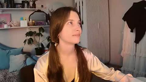 yoka_paradoxxx online show from 05-14-26, 12:45