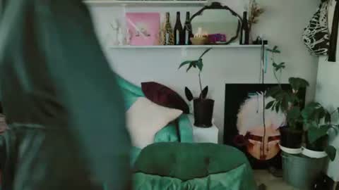 Snapshot of yoka_paradoxxx chatting on 06-20-26, 10:51 yoka_paradoxxx online show from 06-20-26, 10:51