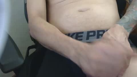 Snapshot of yokaxondoo chatting on 10-22-25, 12:00 yokaxondoo online show from 10-22-25, 12:00