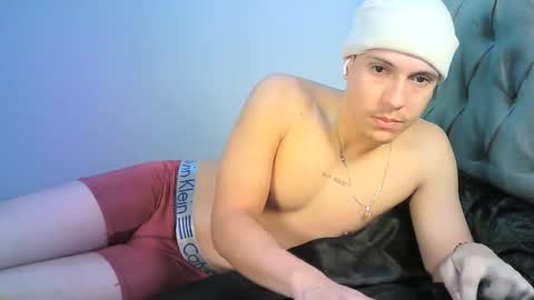 Snapshot of yonat_ chatting on 11-16-25, 03:45 Yonat online show from 11-16-25, 03:45