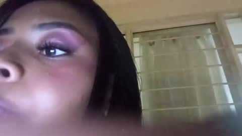 Snapshot of yonata874277 chatting on 06-11-26, 05:49 yonata874277 online show from 06-11-26, 05:49